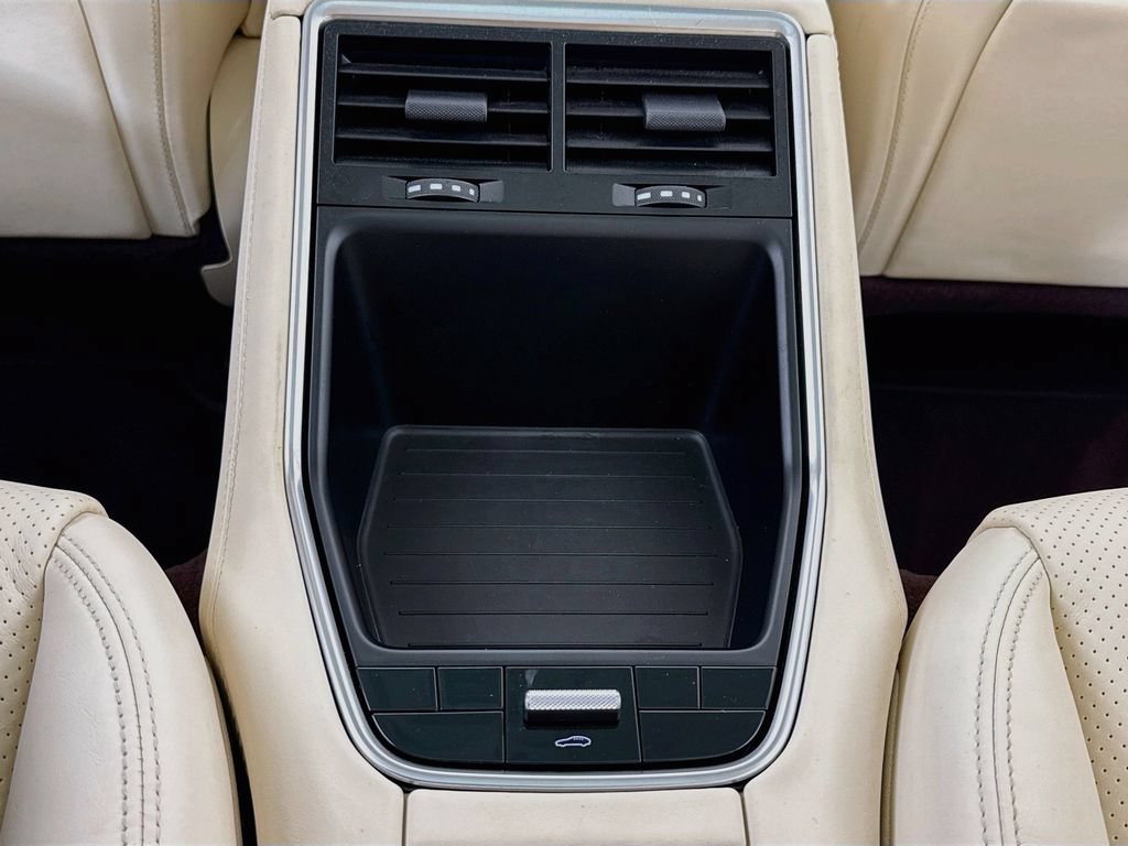 Certified 2018 Porsche Panamera 4 AWD/4WD image 26