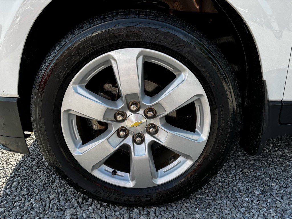 Used 2016 Chevrolet Traverse LT w/ Style and Technology Package image 8