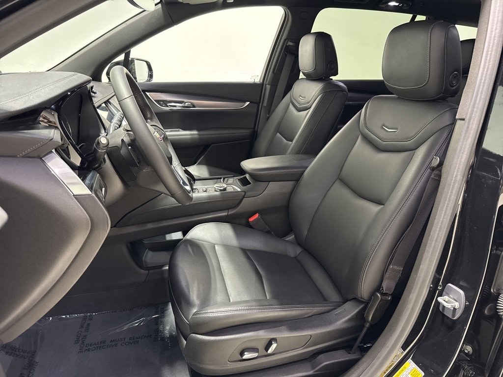 Used 2023 Cadillac XT6 Luxury image 13