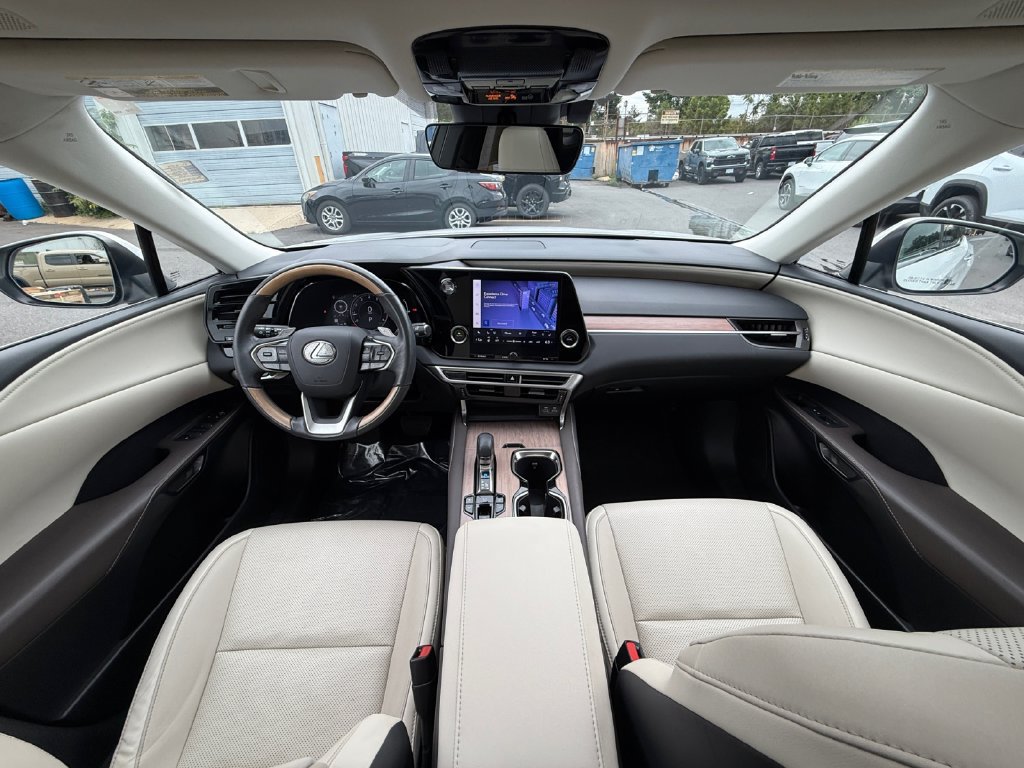 Used 2024 Lexus RX 350 Premium w/ Accessory Package AWD/4WD image 21