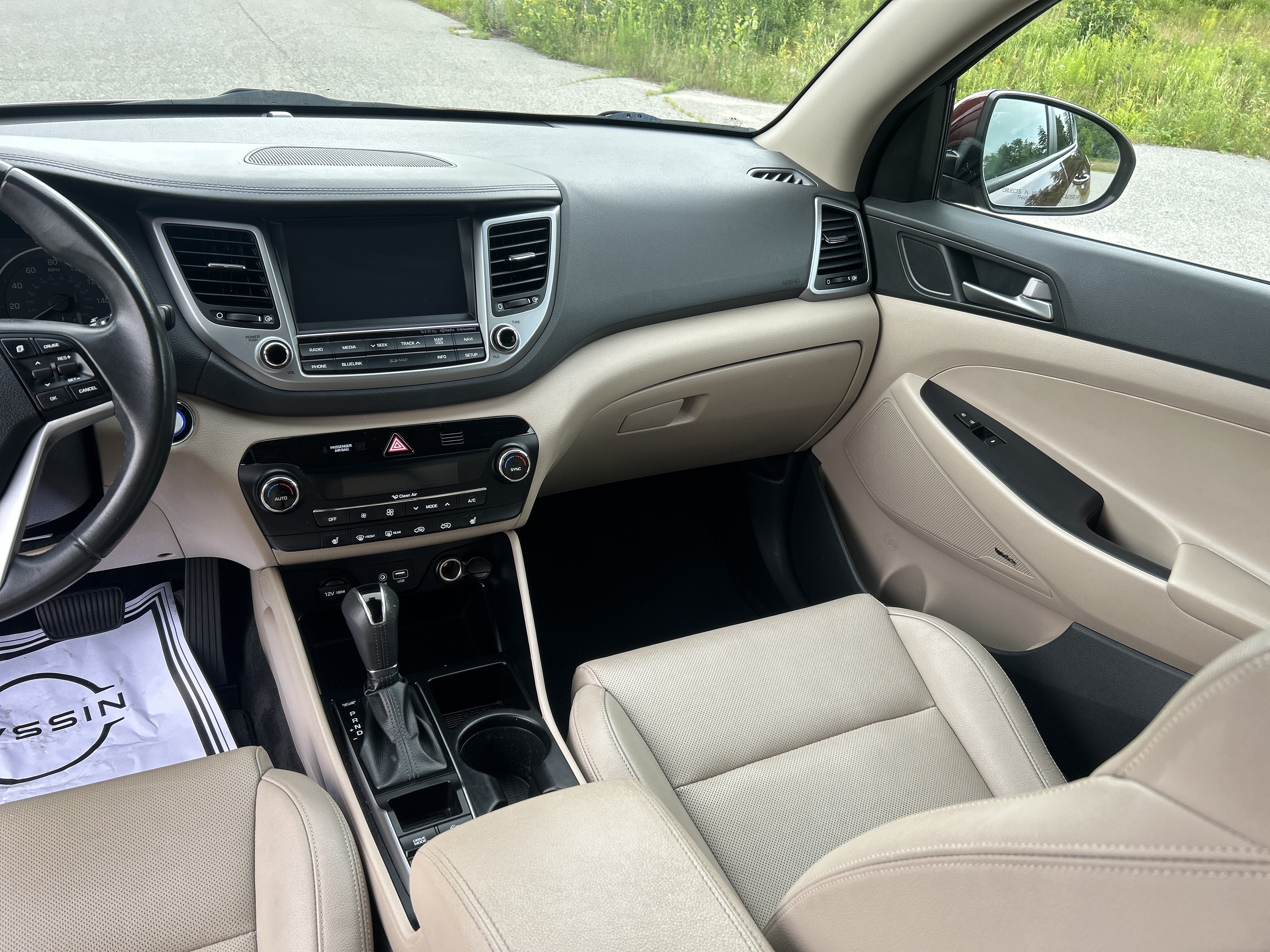 Used 2017 Hyundai Tucson SE Plus AWD/4WD image 19