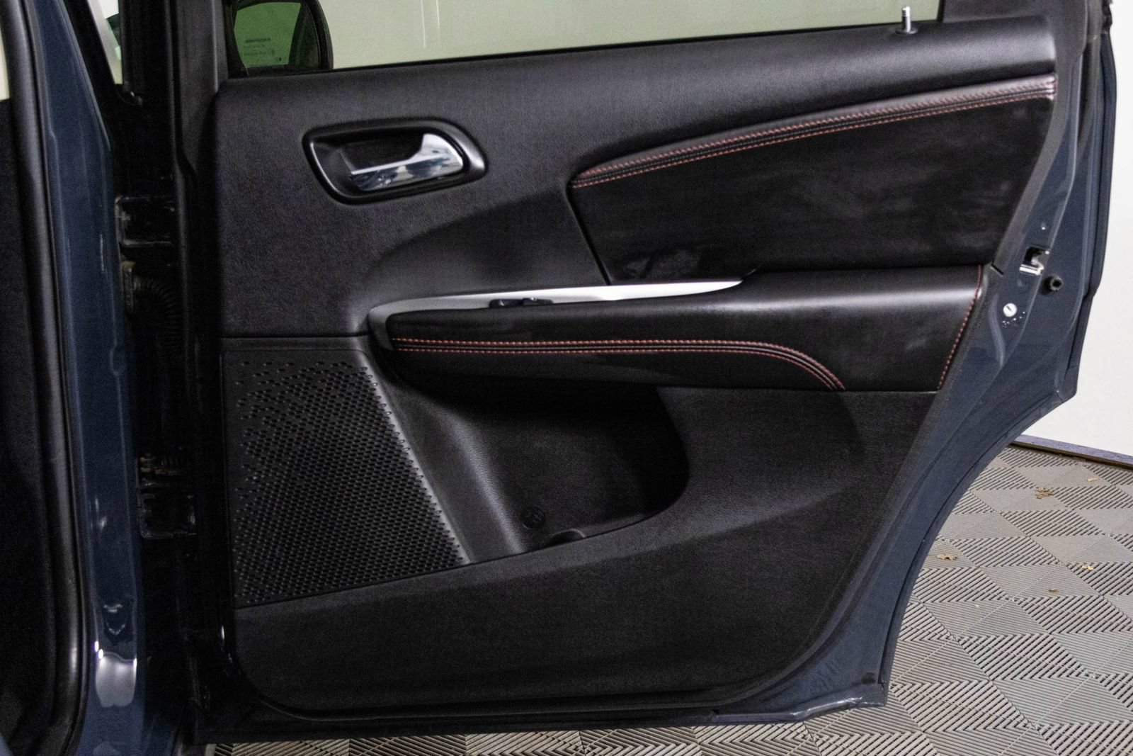 Used 2018 Dodge Journey GT FWD image 37