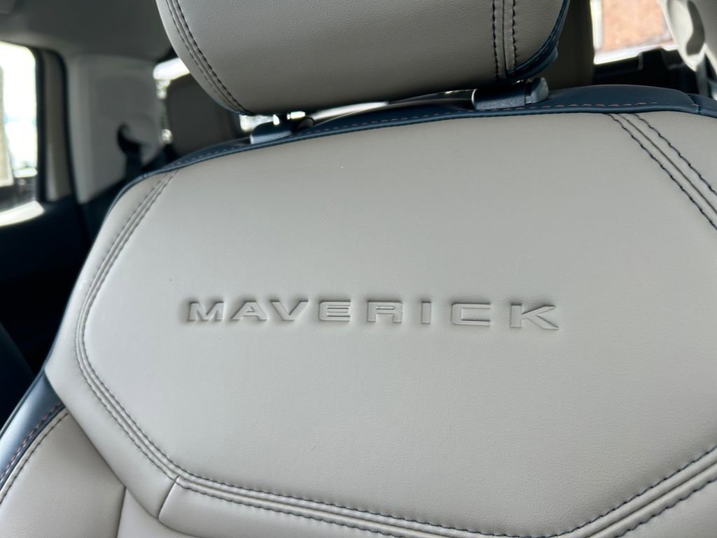 New 2025 Ford Maverick Lariat w/ 4K Tow Package image 37