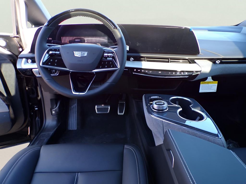 New 2026 Cadillac Optiq Luxury 1 image 8
