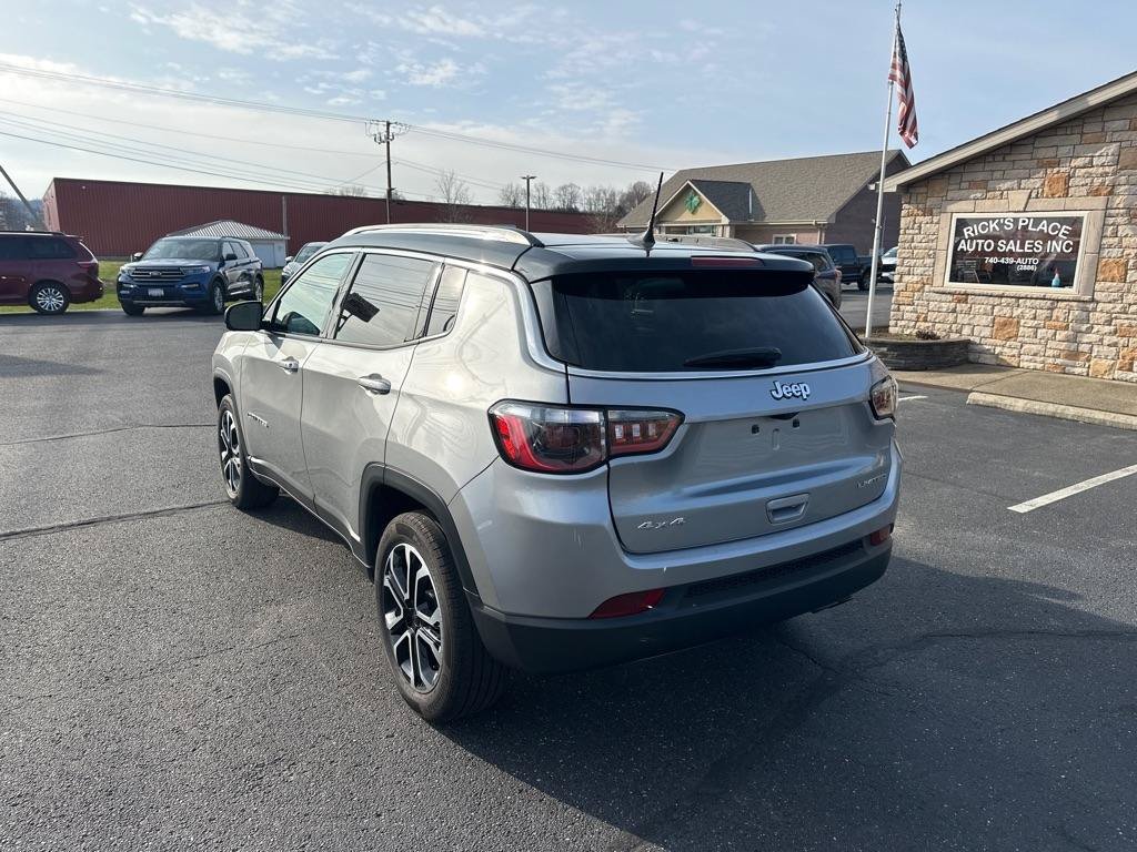 Used 2022 Jeep Compass Limited w/ Sun and Sound Group AWD/4WD image 3