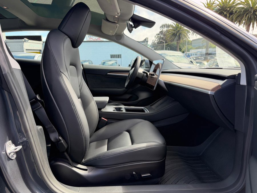 Used 2023 Tesla Model 3 Standard Range image 35