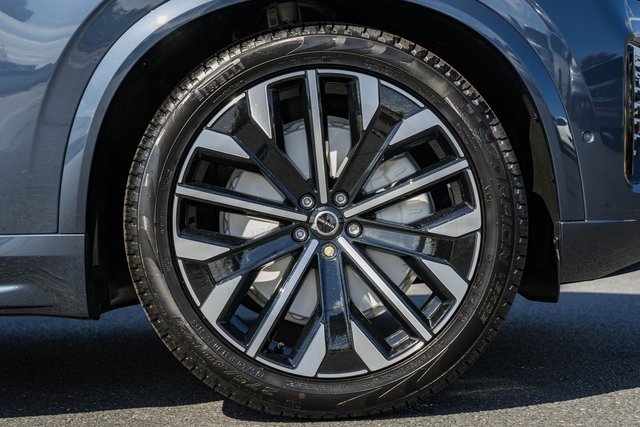 New 2026 Volvo XC90 B6 Ultra image 16