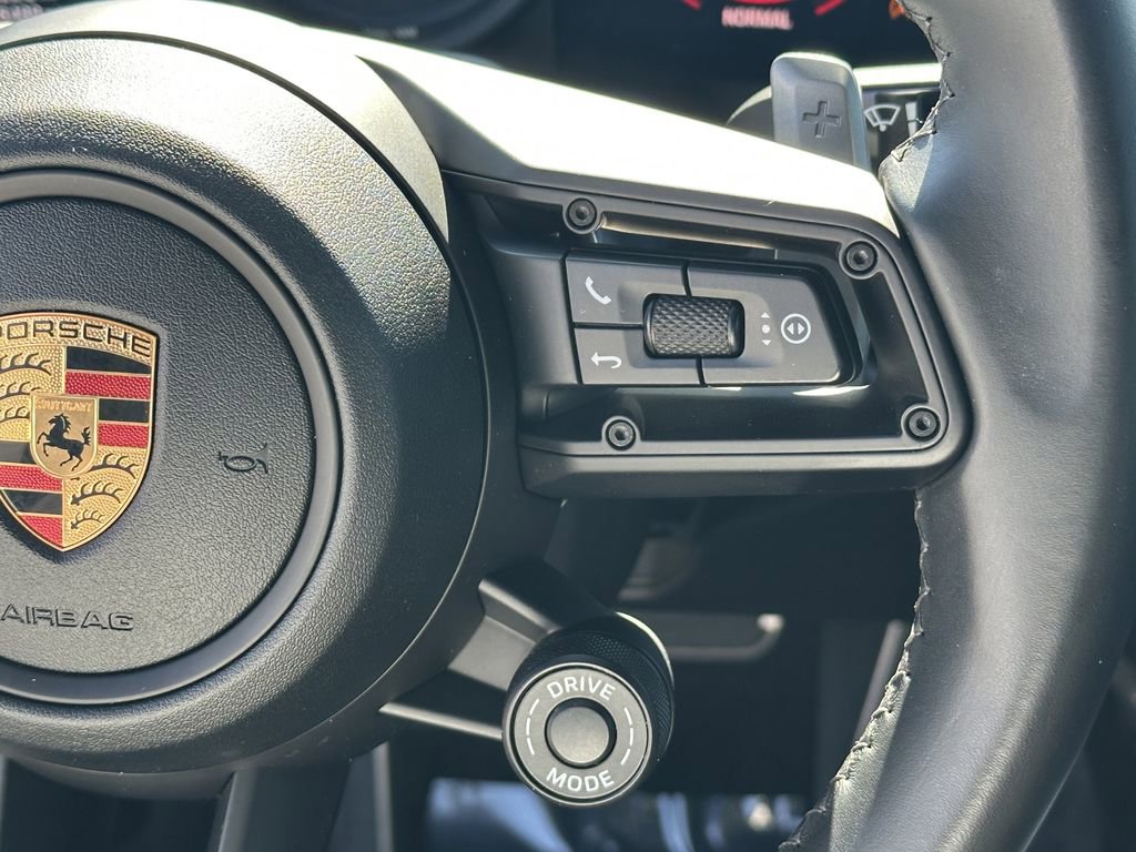 Used 2022 Porsche 911 Carrera image 22