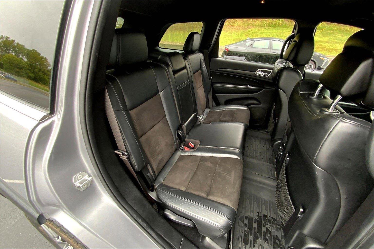 Used 2020 Jeep Grand Cherokee Laredo w/ Quick Order Package 2BN North image 25