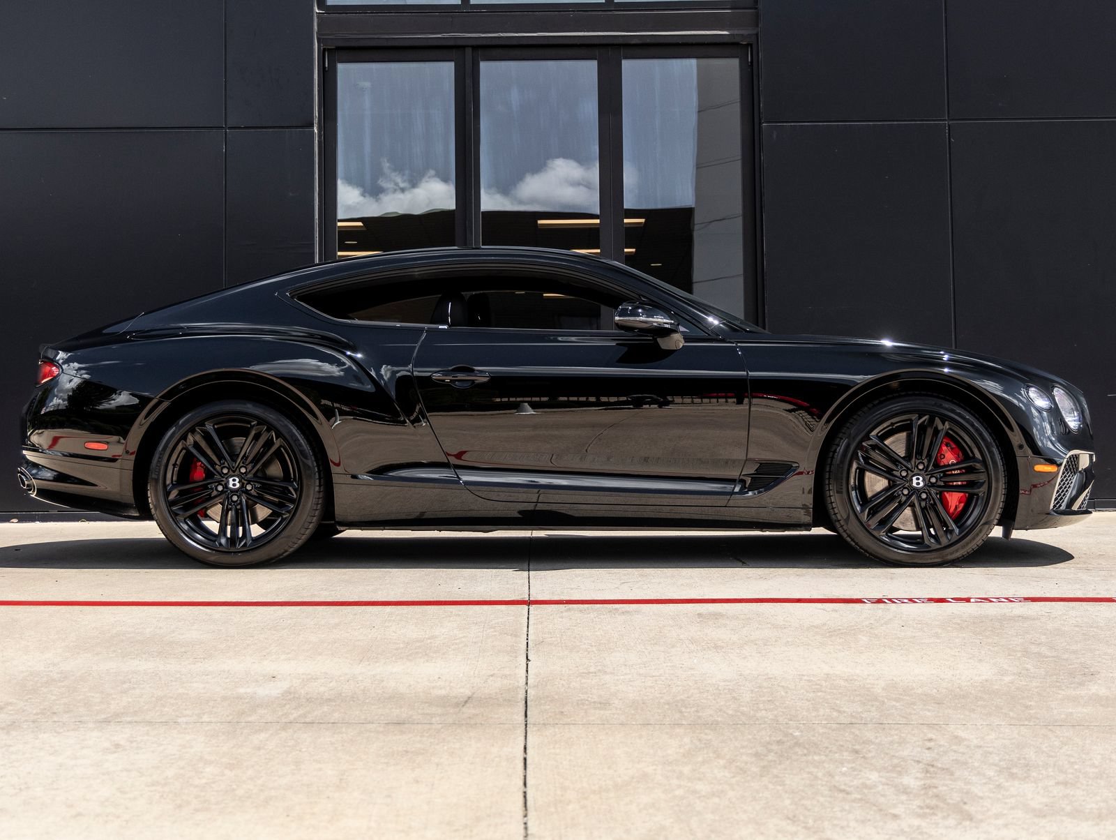 Used 2023 Bentley Continental GT Mulliner AWD/4WD image 10