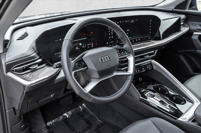 Certified 2025 Audi Q5 Premium w/ Convenience Package AWD/4WD image 10