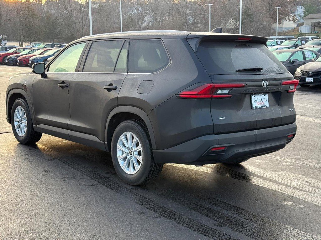 Certified 2025 Toyota Grand Highlander AWD image 7