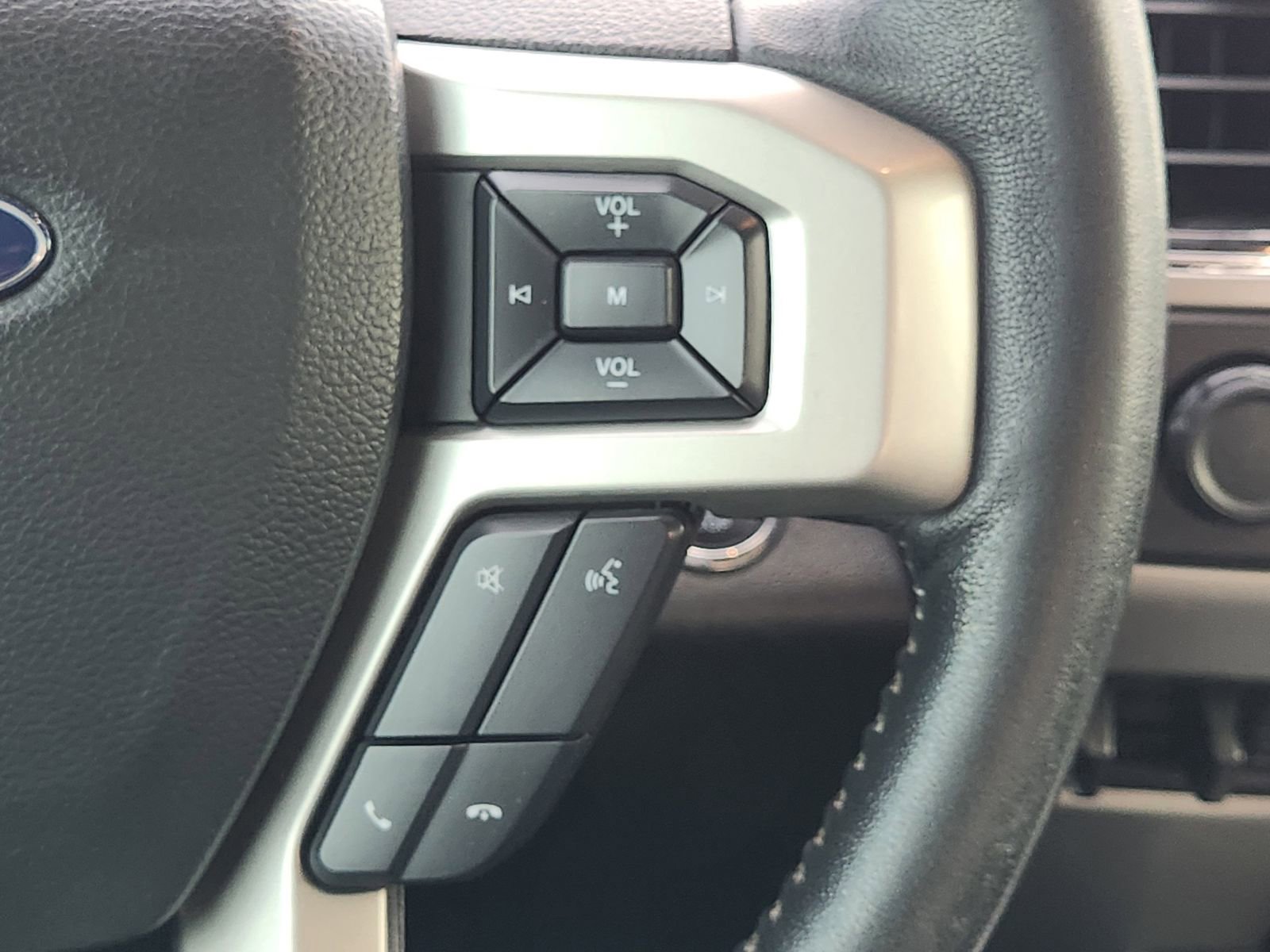 Used 2020 Ford F350 Lariat AWD/4WD image 32