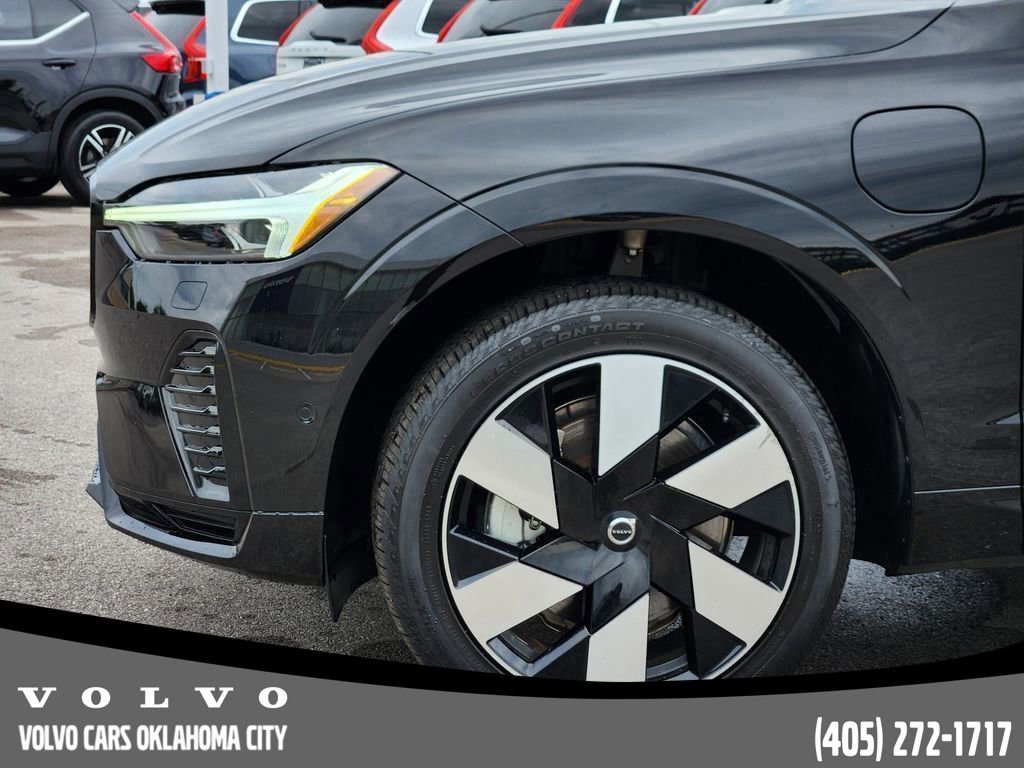 Certified 2025 Volvo XC60 T8 Plus w/ Protection Package Premier image 6