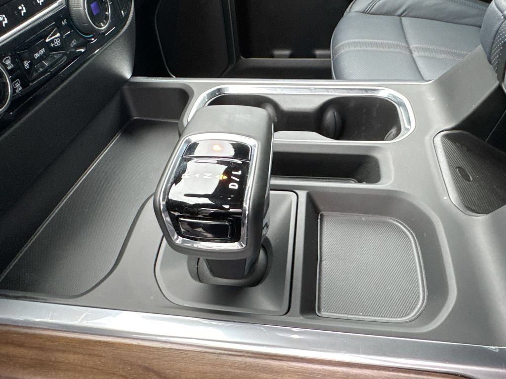 Used 2025 Chevrolet Silverado 1500 High Country w/ High Country Premium Package AWD/4WD image 23