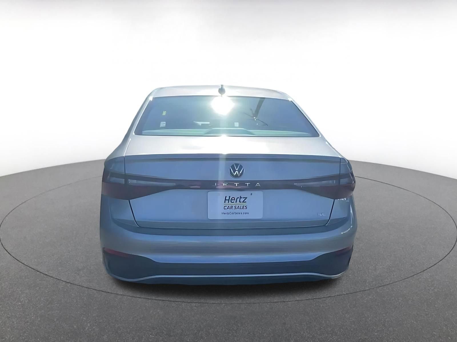 Used 2025 Volkswagen Jetta SE image 11