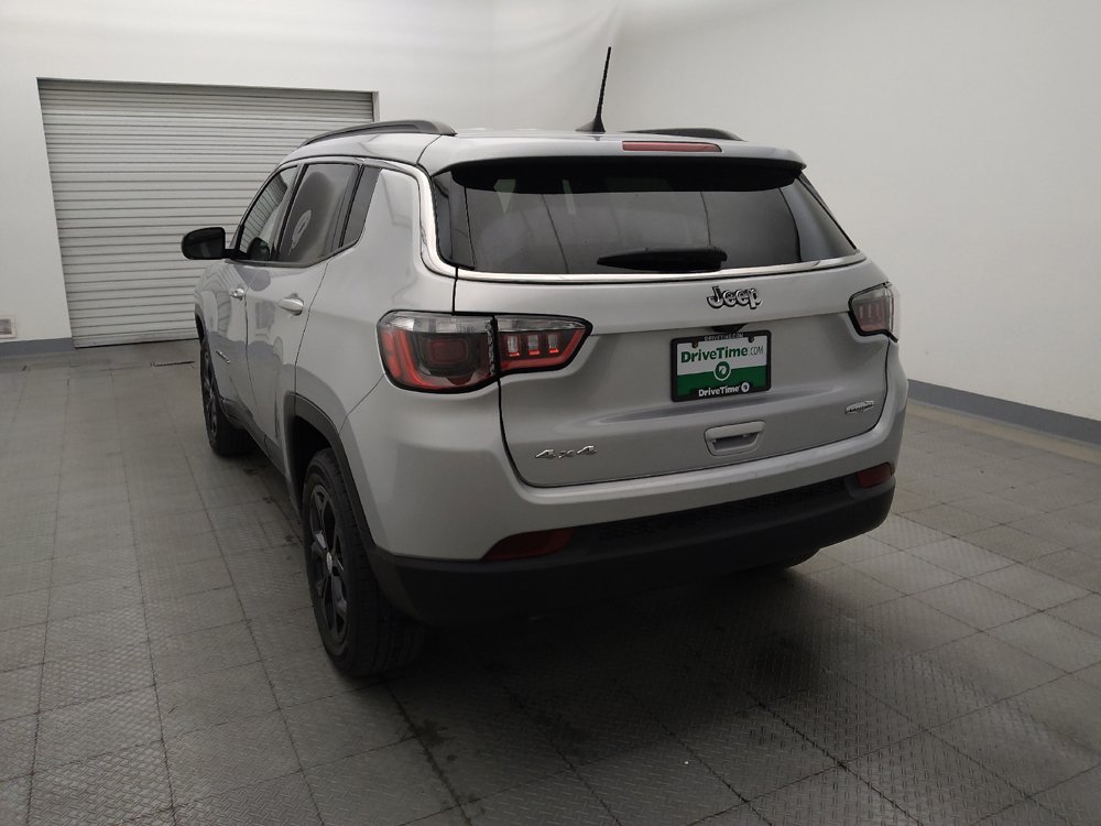 Used 2024 Jeep Compass Latitude AWD/4WD image 5