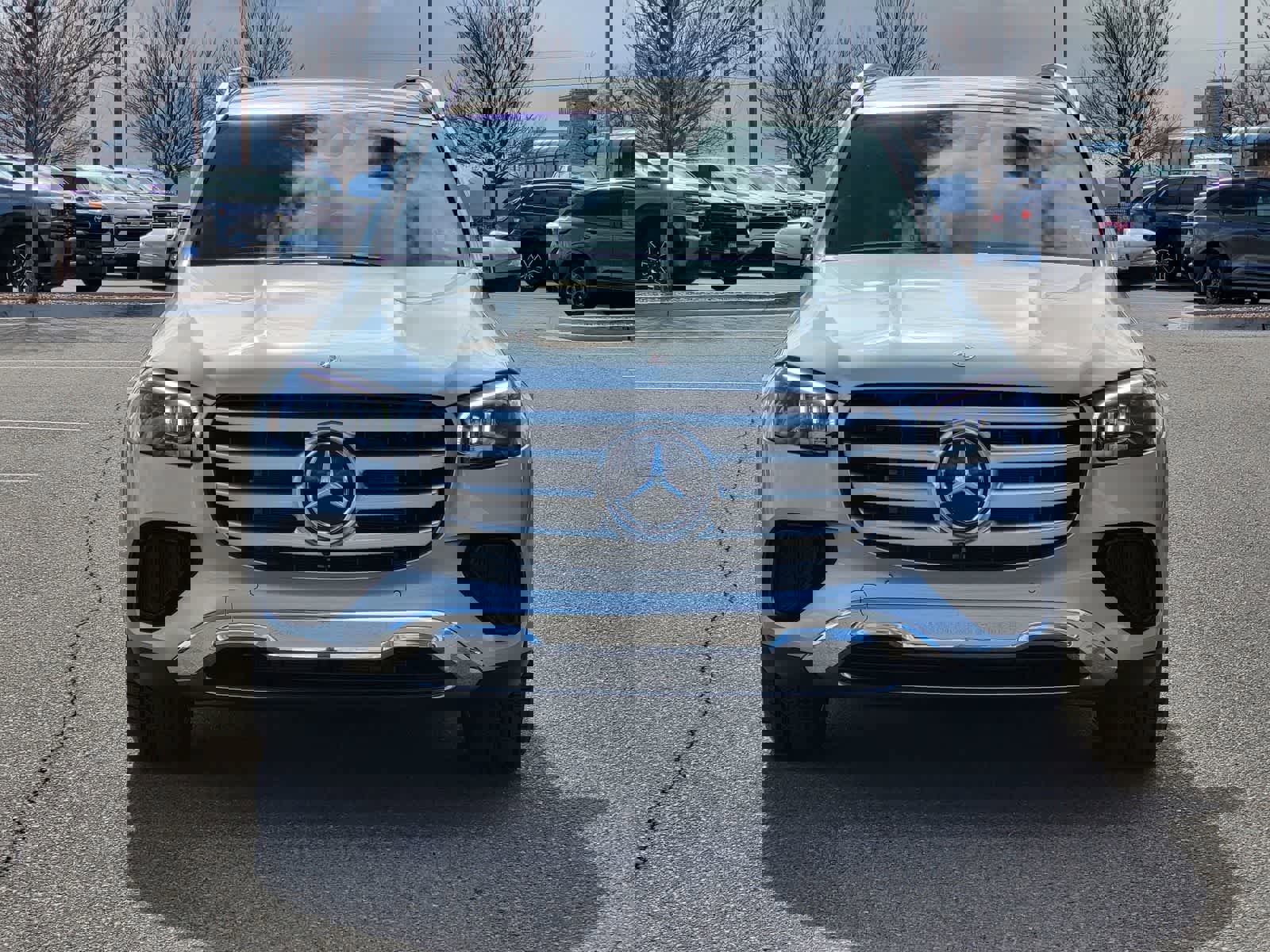 Used 2024 Mercedes-Benz GLS 450 4MATIC image 2