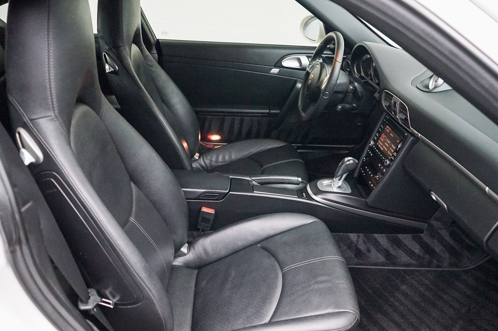 Used 2009 Porsche 911 Carrera S image 26