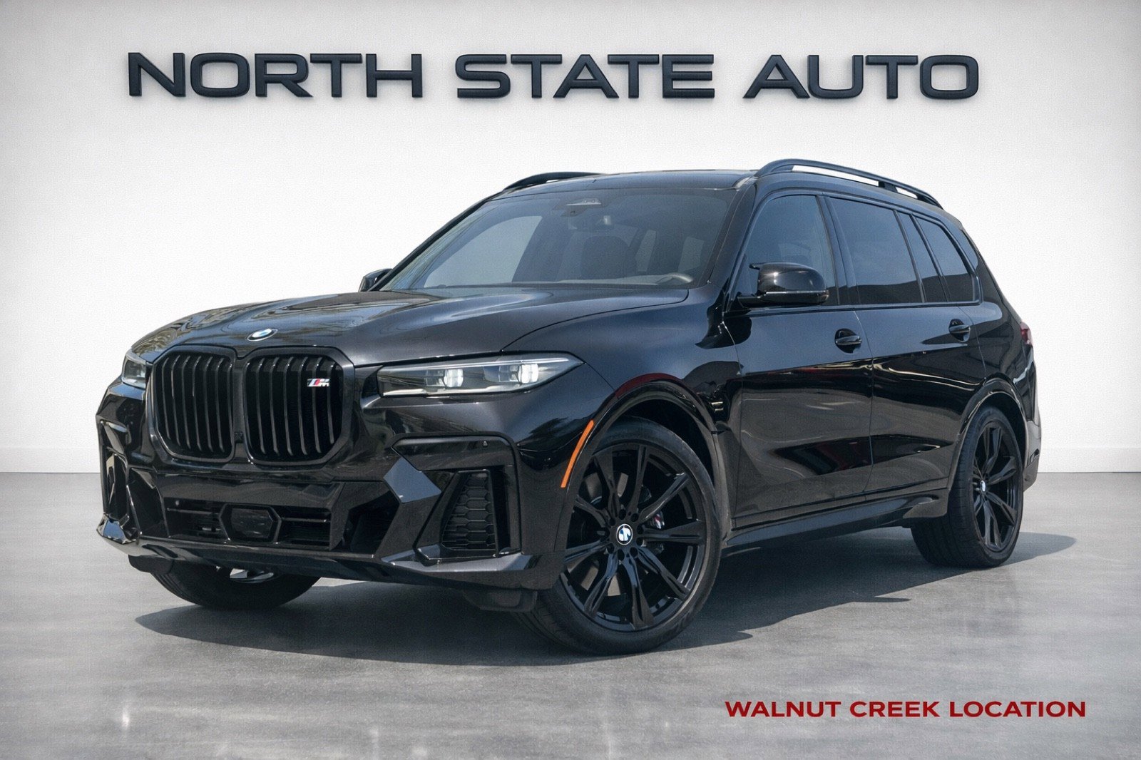 Used 2023 BMW X7 M60i w/ M Sport Professional Package image 1