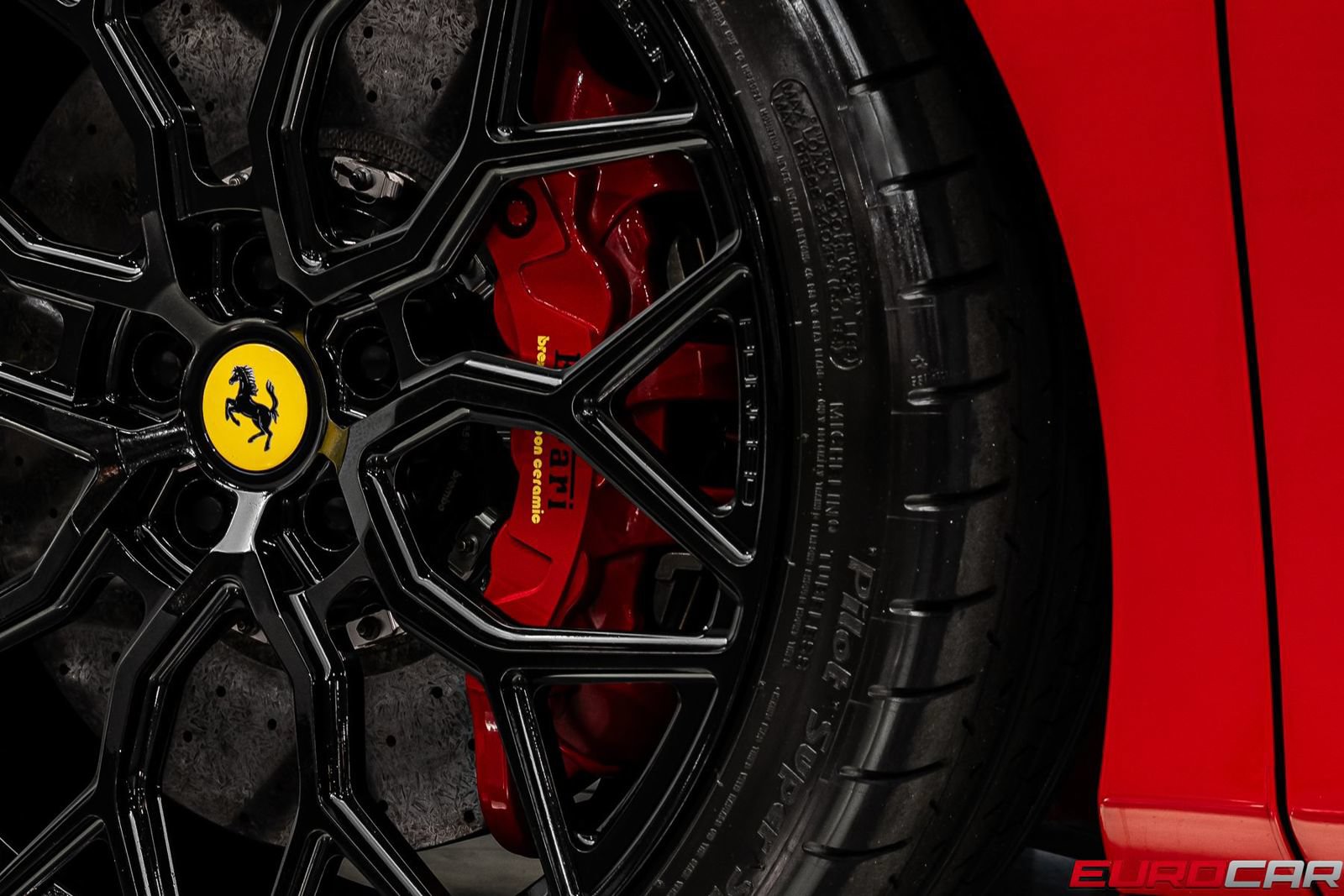 Used 2017 Ferrari 488 GTB RWD image 23