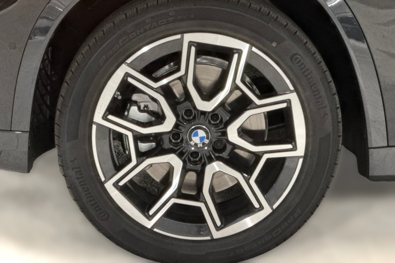 New 2026 BMW X1 xDrive28i w/ Technology Package AWD/4WD image 13