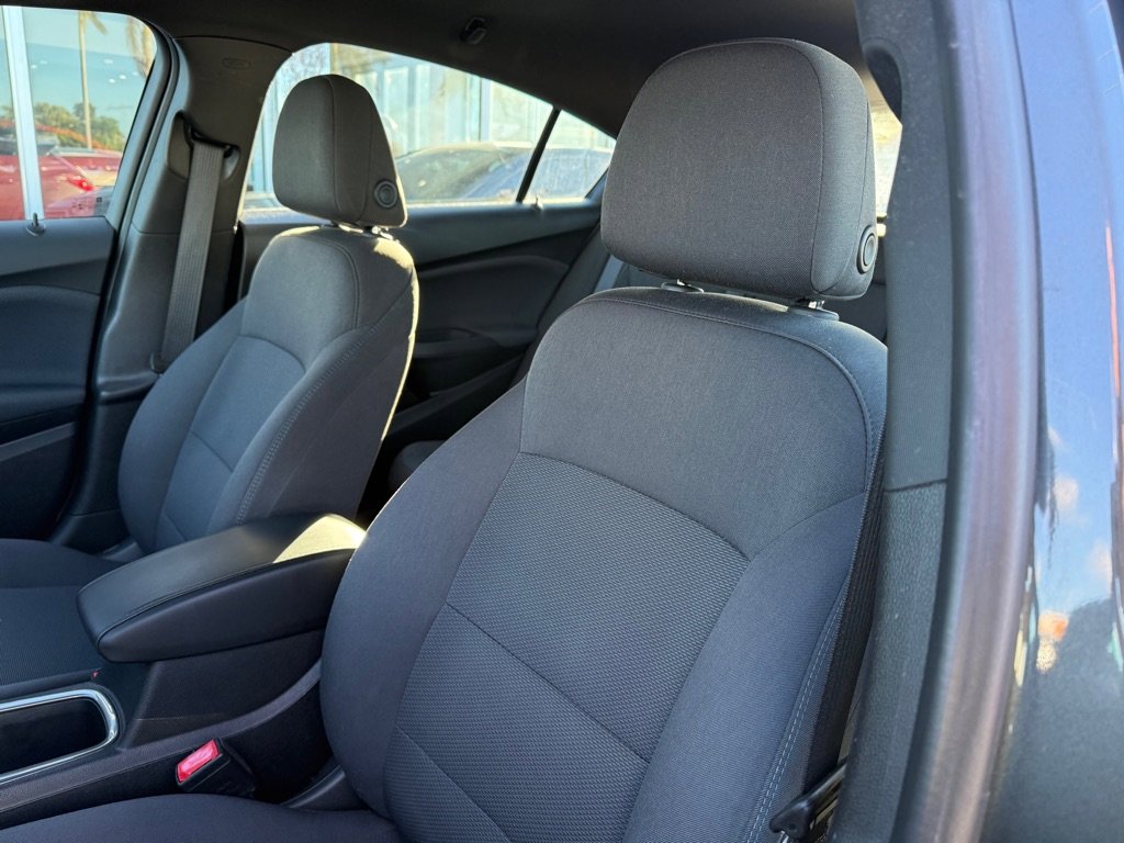 Used 2019 Chevrolet Cruze LT w/ Convenience Package image 33