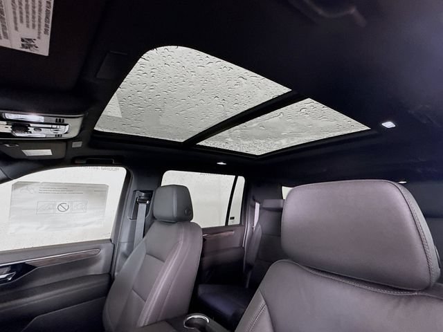 New 2026 Chevrolet Suburban Z71 w/ Comfort Package AWD/4WD image 23