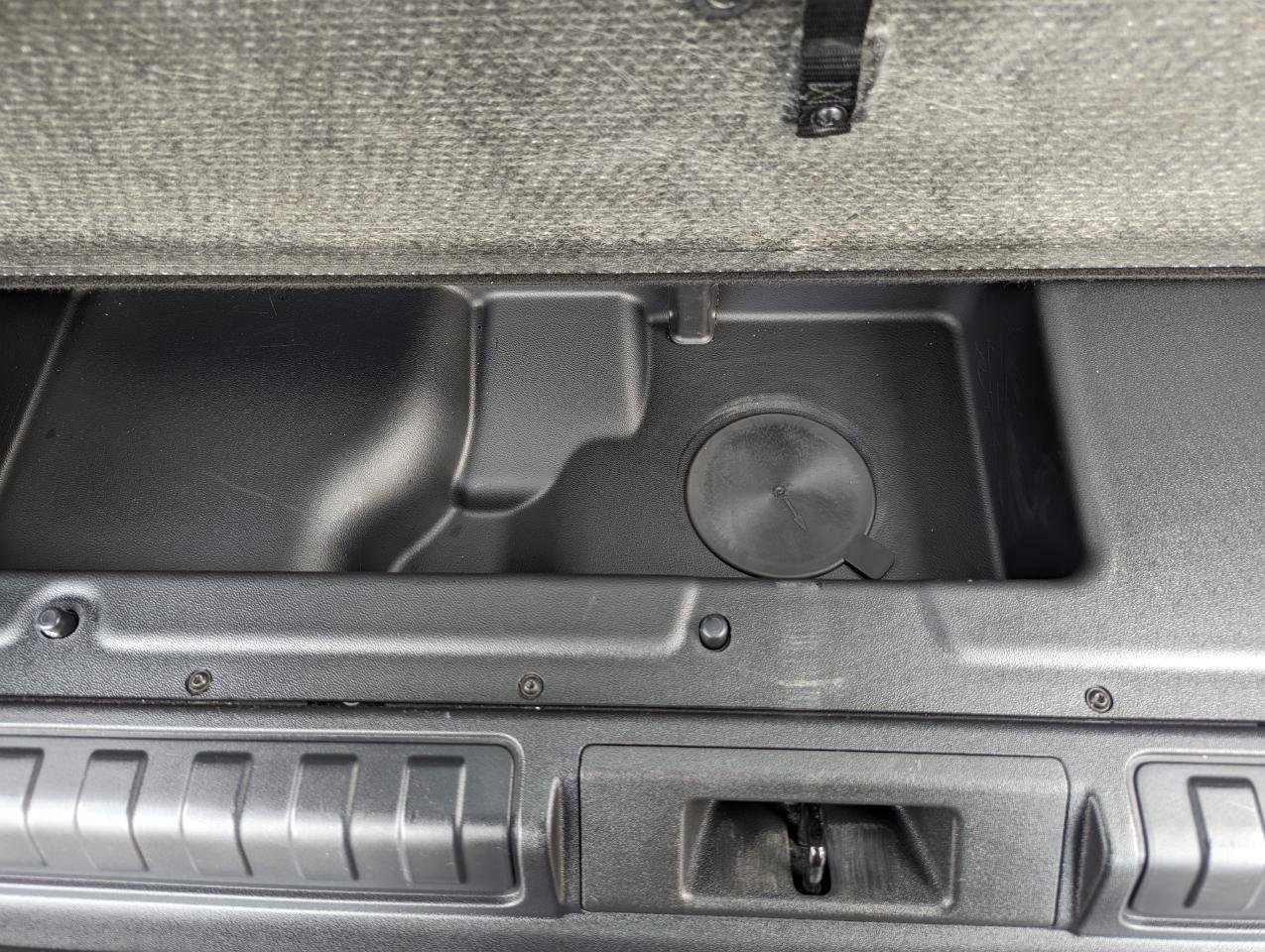 Used 2023 Land Rover Discovery S R-Dynamic image 42