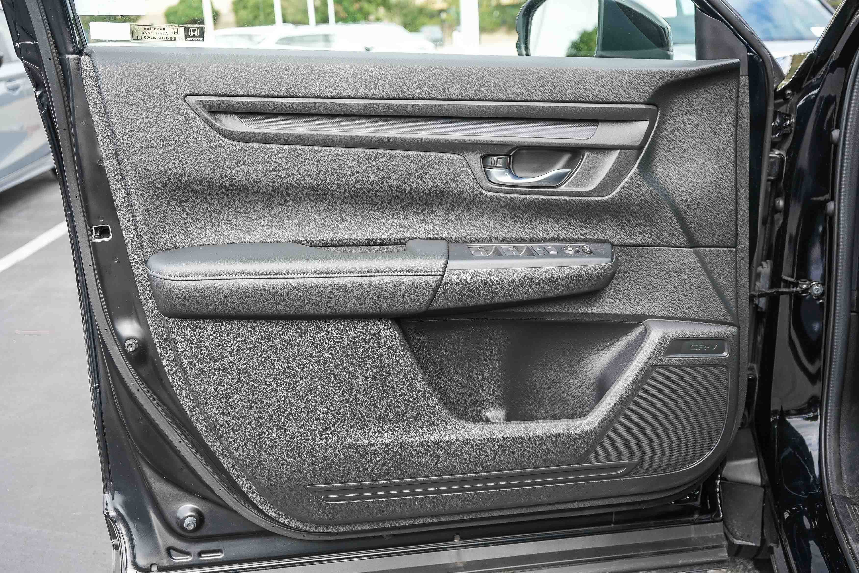 Used 2025 Honda CR-V LX image 22