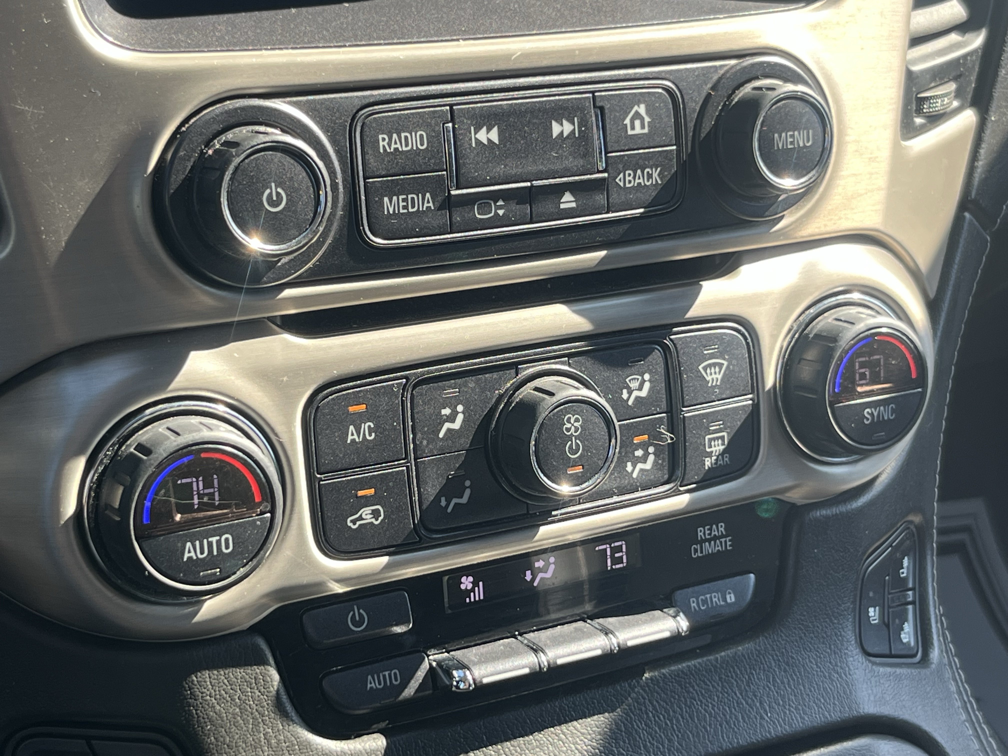 Used 2019 GMC Yukon XL Denali w/ Open Road Package AWD/4WD image 32