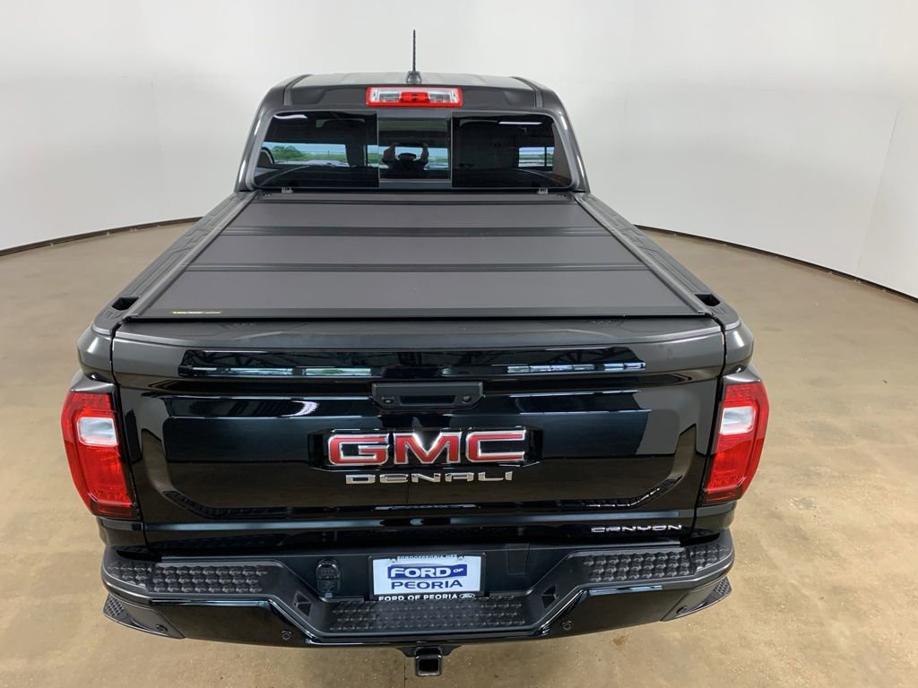 Used 2025 GMC Canyon Denali AWD/4WD image 12