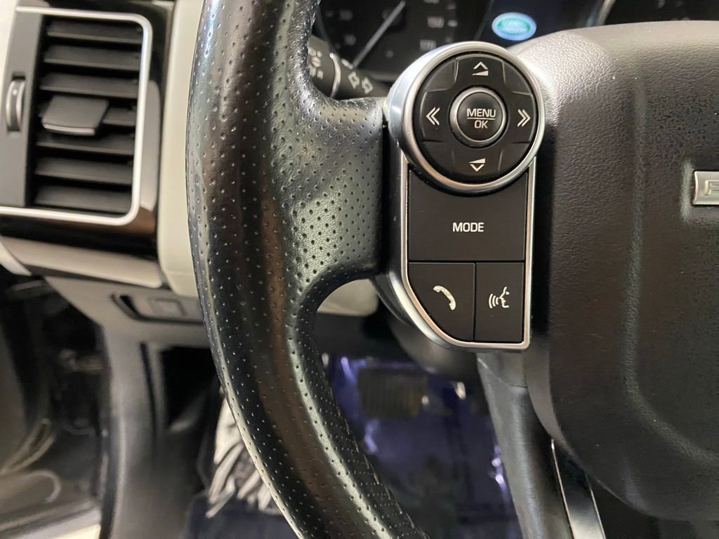 Used 2016 Land Rover Range Rover Sport HSE image 16