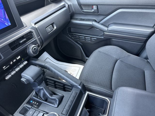 Used 2025 Toyota 4Runner SR5 AWD/4WD image 19