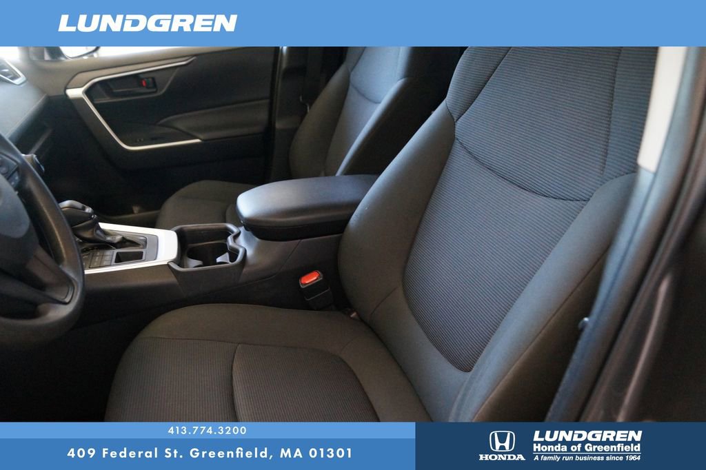 Used 2019 Toyota RAV4 LE w/ All Weather Liner Package AWD/4WD image 12
