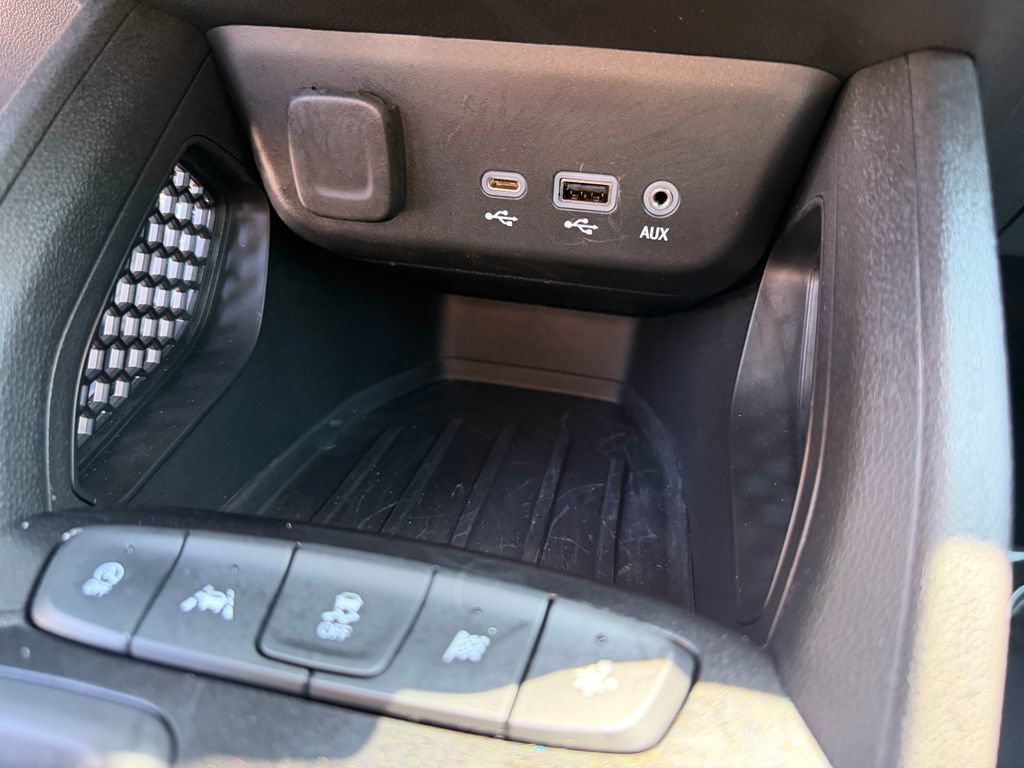 Used 2023 Chevrolet TrailBlazer LT w/ Convenience Package FWD image 25