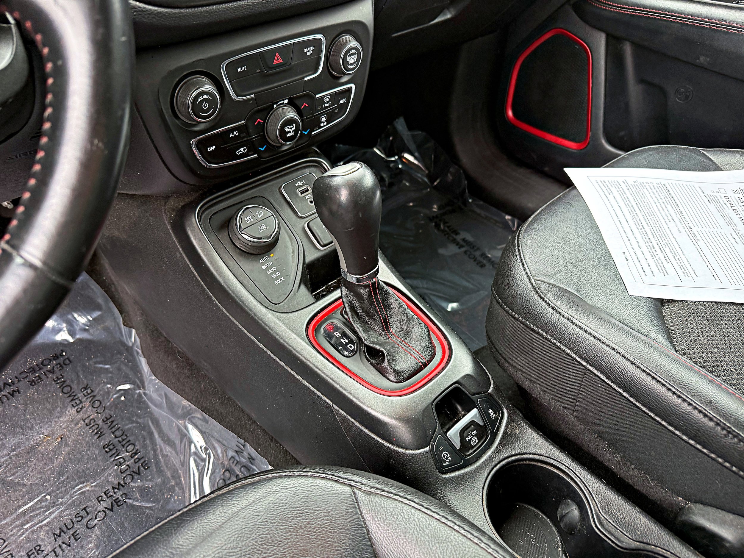 Used 2019 Jeep Compass Trailhawk AWD/4WD image 18