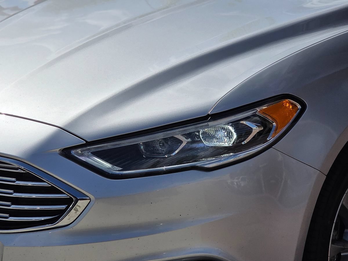 Used 2017 Ford Fusion Energi Titanium FWD image 6