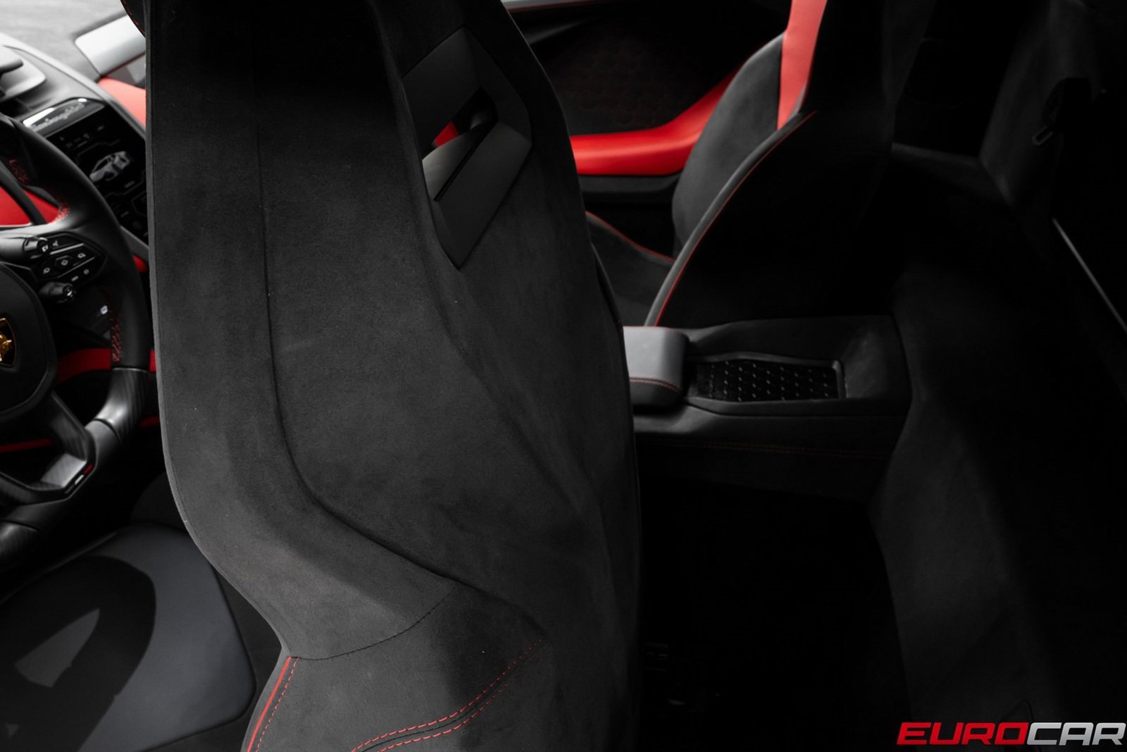 Used 2025 Lamborghini Revuelto image 43