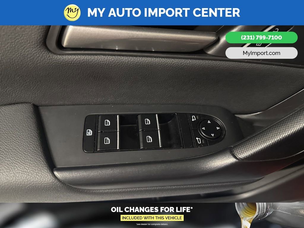 Used 2025 MAZDA CX-50 AWD 2.5 Hybrid w/ Premium Pkg image 11