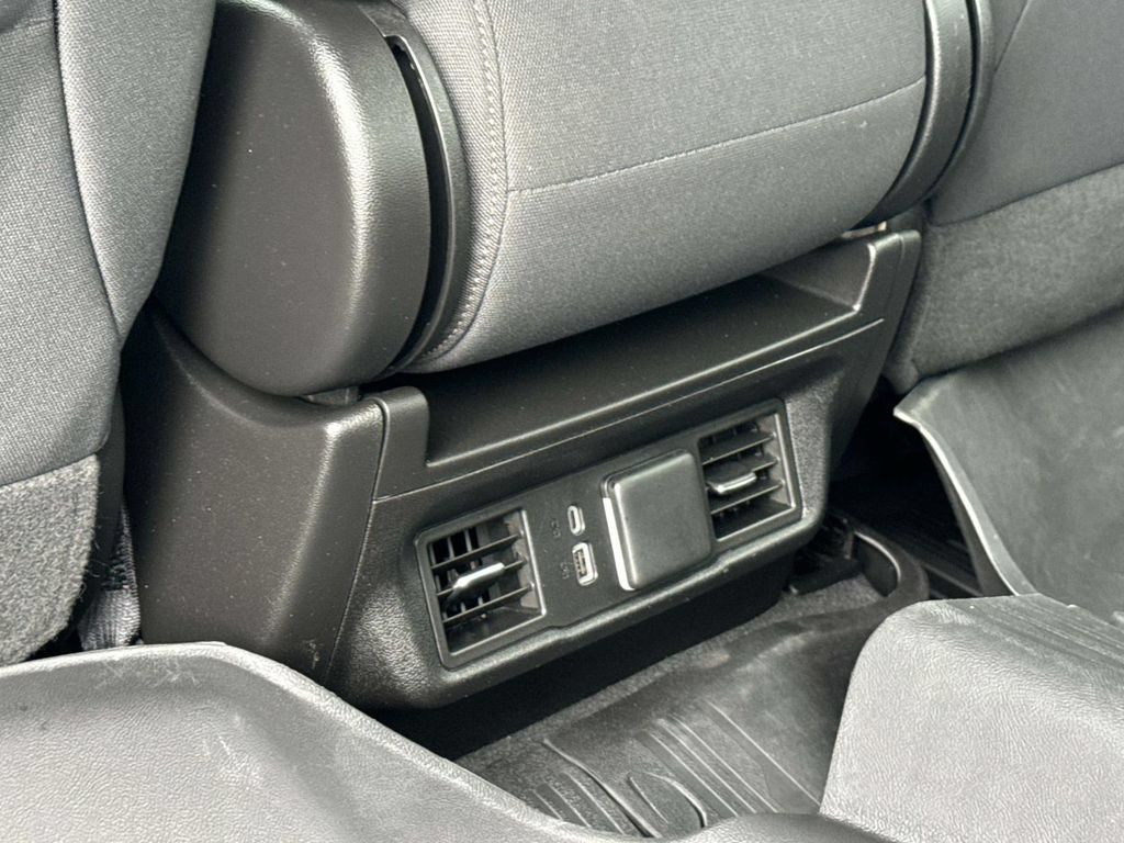 Used 2024 GMC Sierra 1500 Elevation w/ LPO, Elevation Black Package AWD/4WD image 18