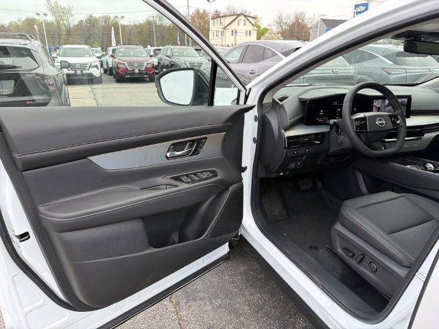 New 2026 Nissan Murano Platinum w/ Cargo Package AWD/4WD image 14