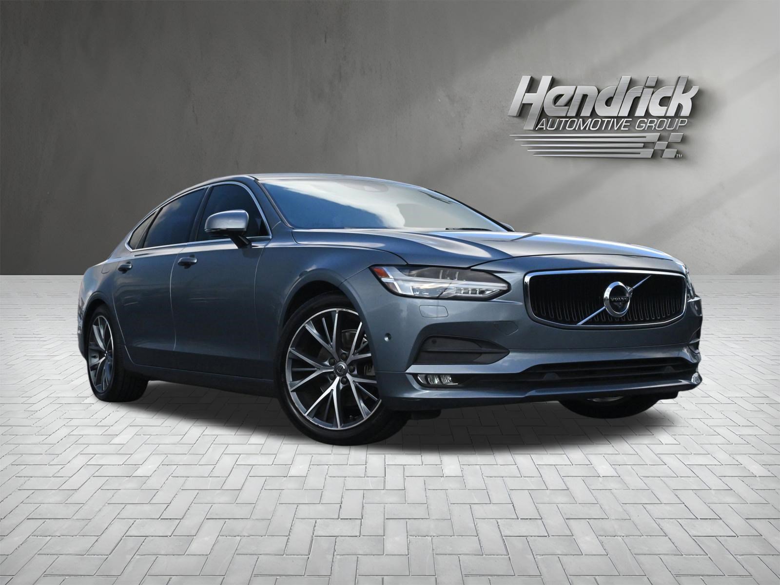 Used 2018 Volvo S90 T5 Momentum FWD image 2