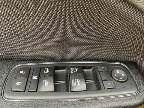 Used 2017 Dodge Charger SE w/ Power Sunroof Group image 12