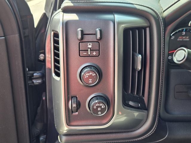 Used 2018 Chevrolet Silverado 1500 LTZ Z71 w/ Centennial Edition AWD/4WD image 19