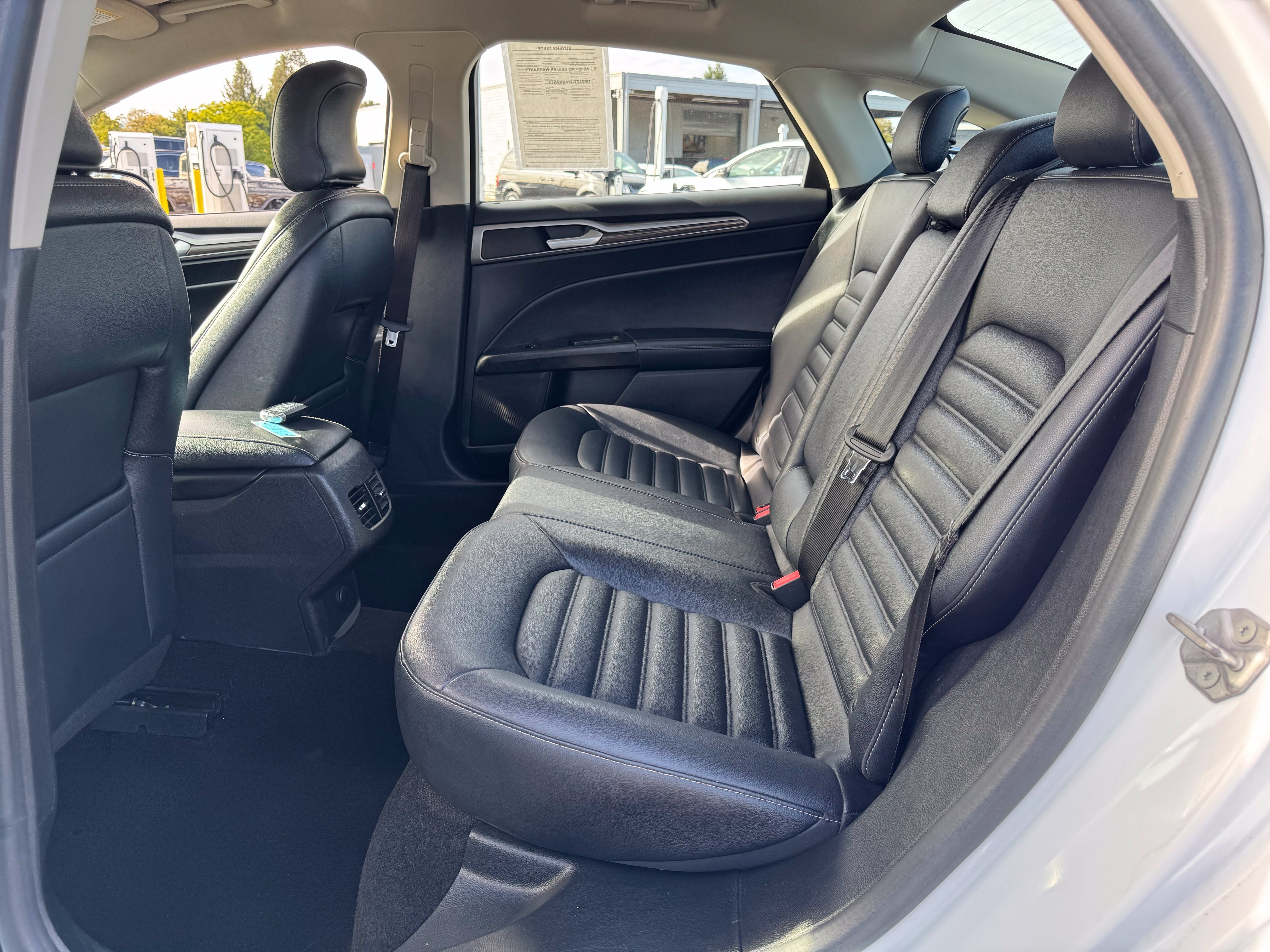 Used 2019 Ford Fusion SEL FWD image 25