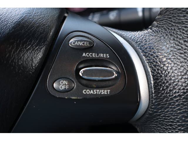 Used 2013 Nissan Pathfinder SV AWD/4WD image 15