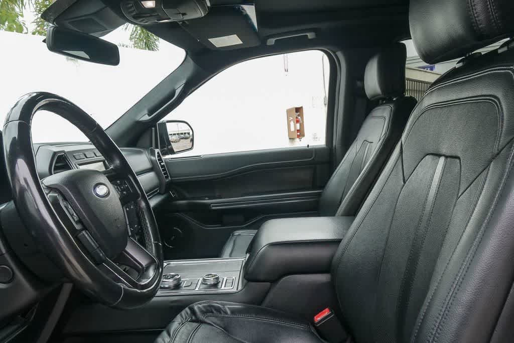 Used 2019 Ford Expedition Limited w/ Equipment Group 302A AWD/4WD image 16