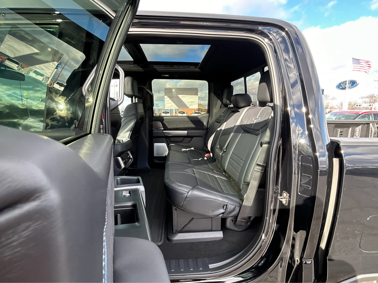 New 2026 Ford F350 Platinum w/ Tremor Off-Road Package image 10