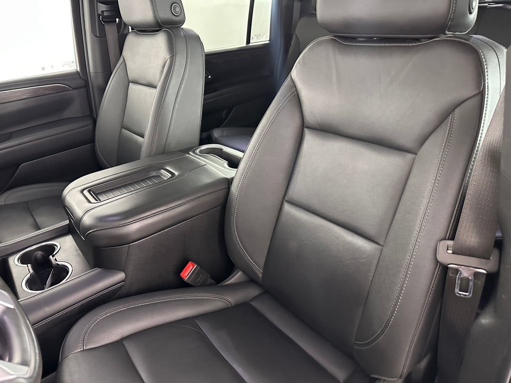 Used 2024 Chevrolet Suburban Z71 AWD/4WD image 27
